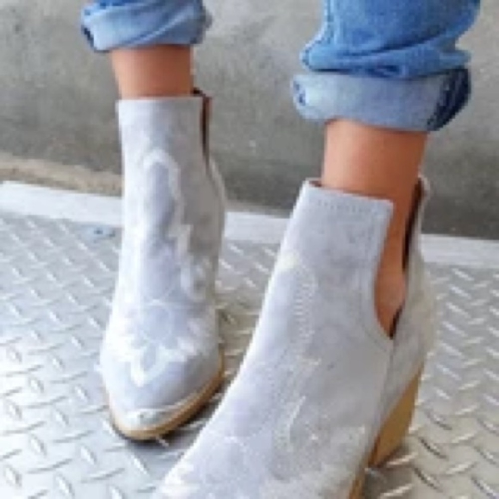 Outlaw Bootie